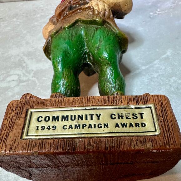 1946-49 Vintage Peter Pan with red feather Community Chest award trophy figurine - Picture 4 of 12